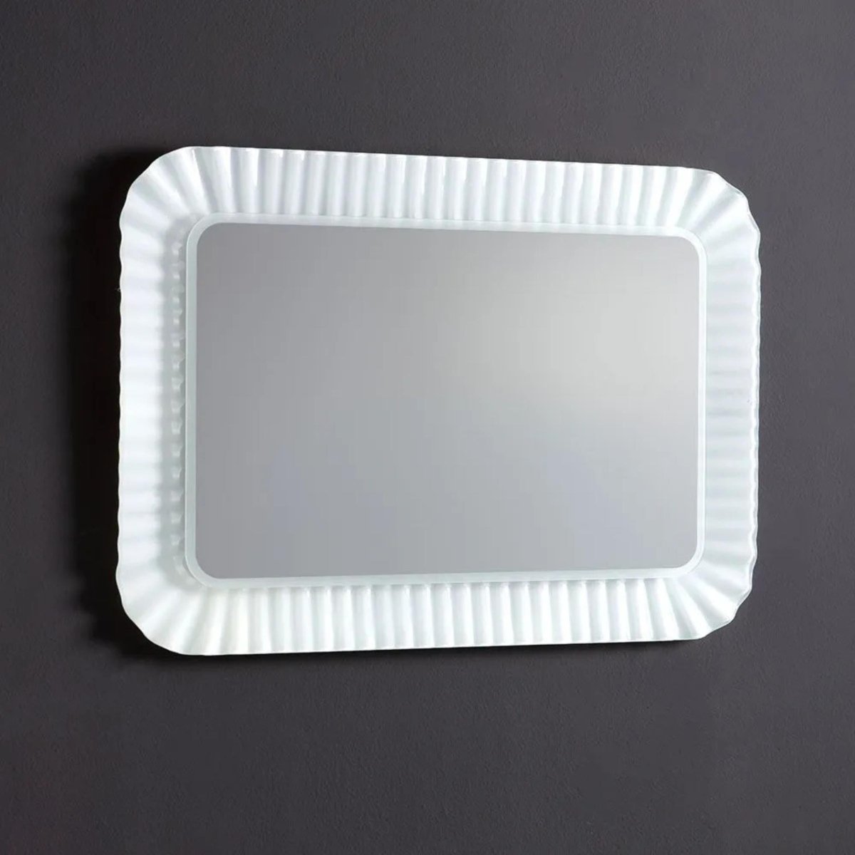 Specchio led rettangolare "Redding" con cornice in vetro fuso reversibile cm 94x68 - MondoViro