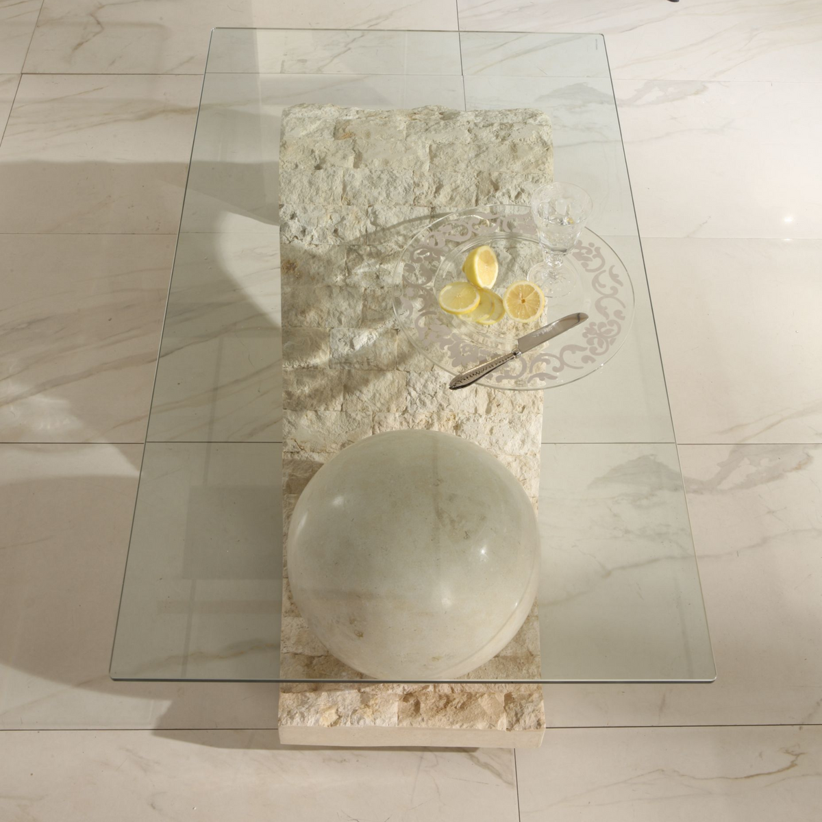 Tavolino basso in pietra fossile "Mary" top in vetro temperato cm 120x70 37h