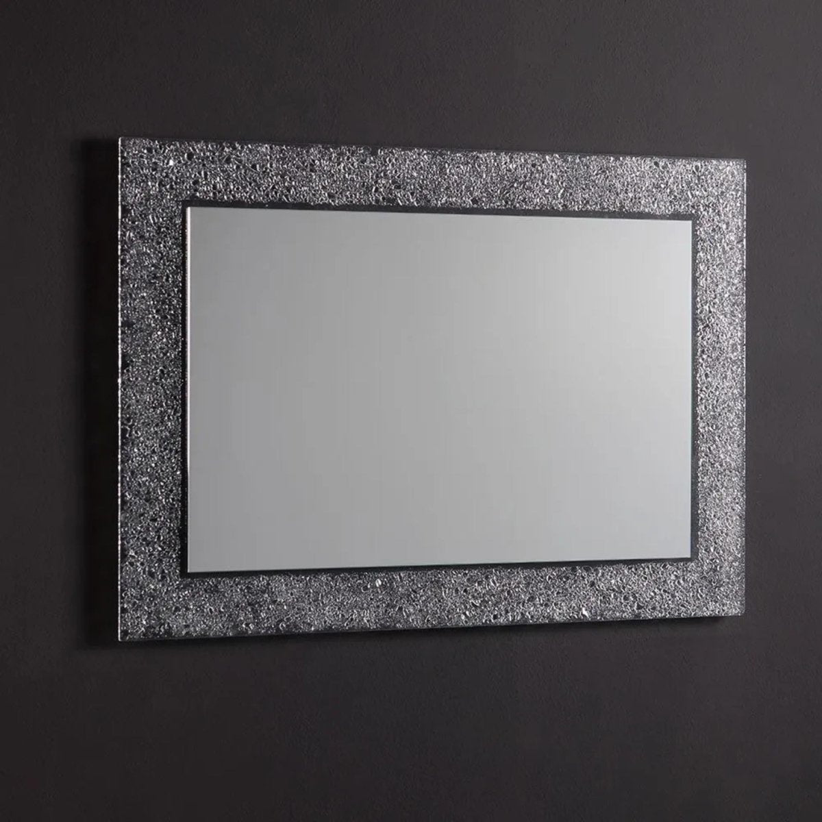 Specchio a led rettangolare "Serranova" con cornice in graniglia di vetro cm 98x70 - MondoViro
