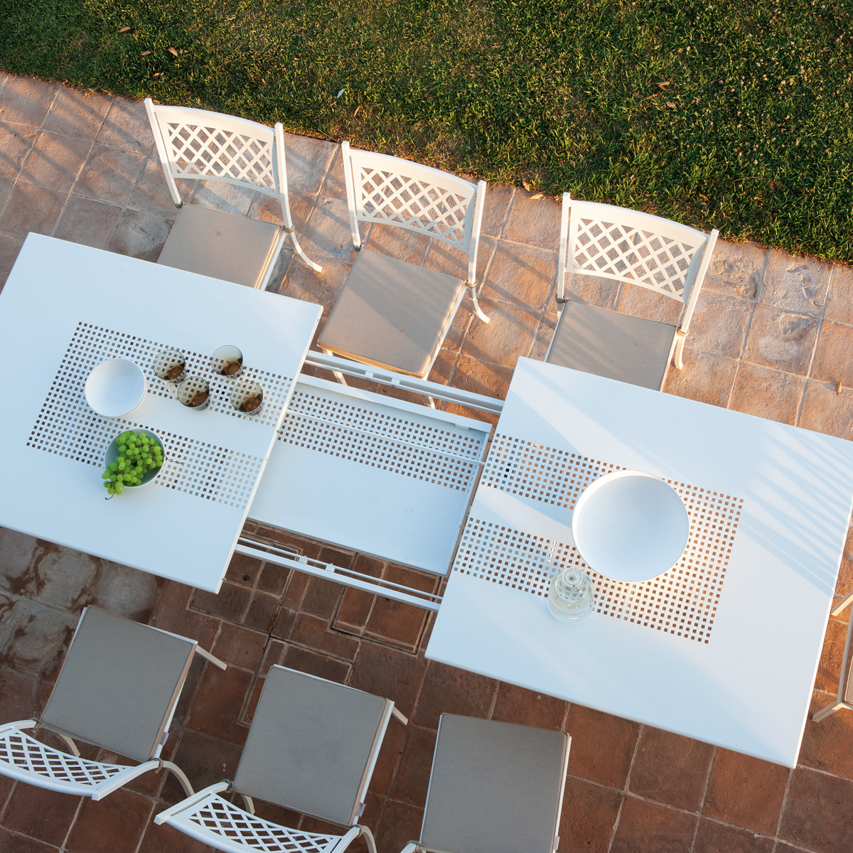 Tavolo allungabile in metallo "Valentino" da giardino moderno cm 220/300x100 75h