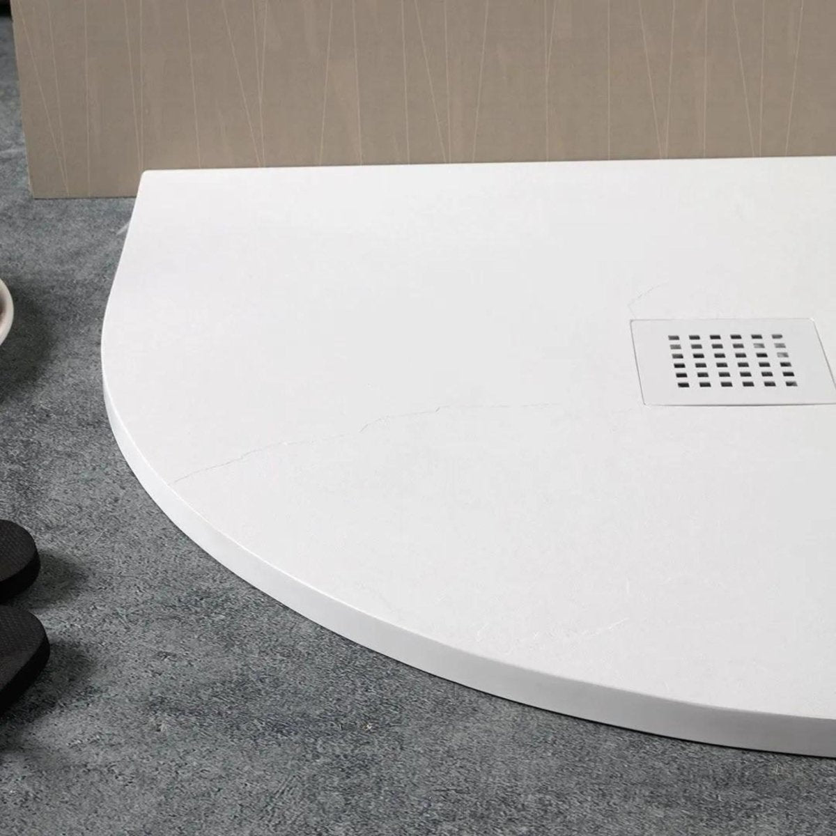 Piatto doccia semicircolare "Milano" in resina effetto pietra antiscivolo - MondoViro