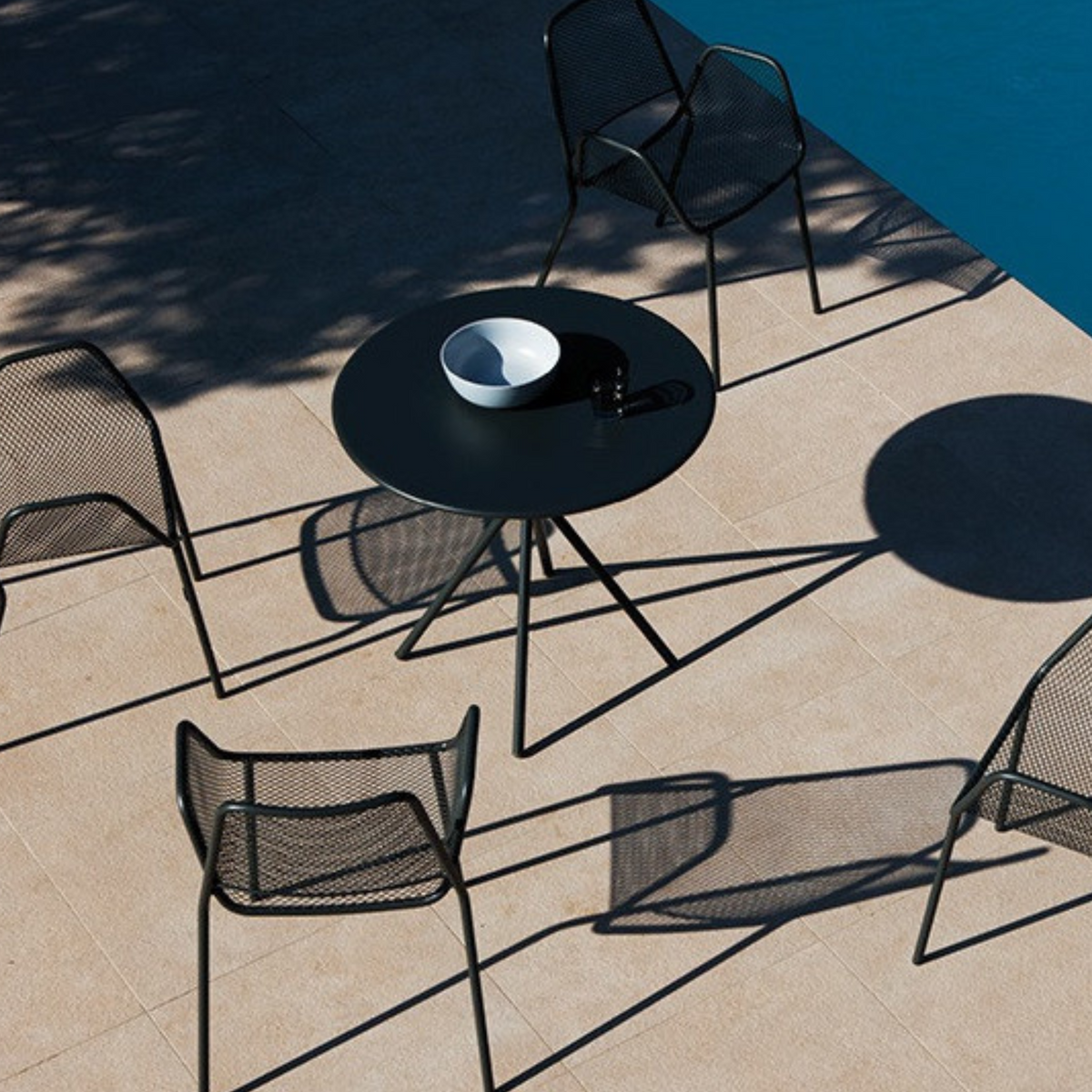 Tavolo tondo in metallo zincato "Twist15" per giardino smontabile h 75 cm