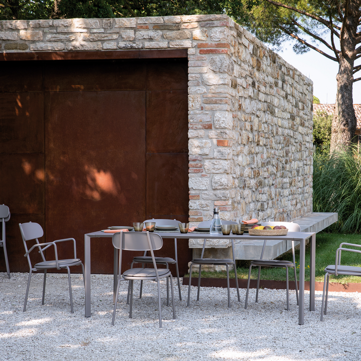 Sedie "Fox" da giardino in metallo verniciato impilabili cm 53x53 84h