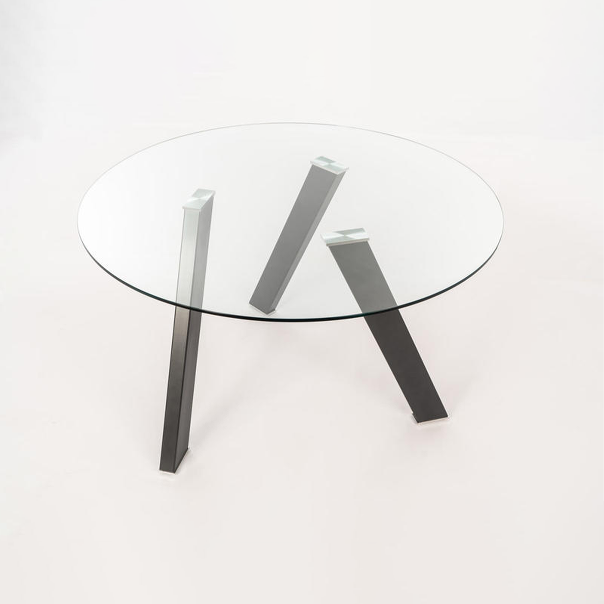 Tavolo moderno da pranzo tondo "Idahol" in vetro temperato cm 120x120 75h