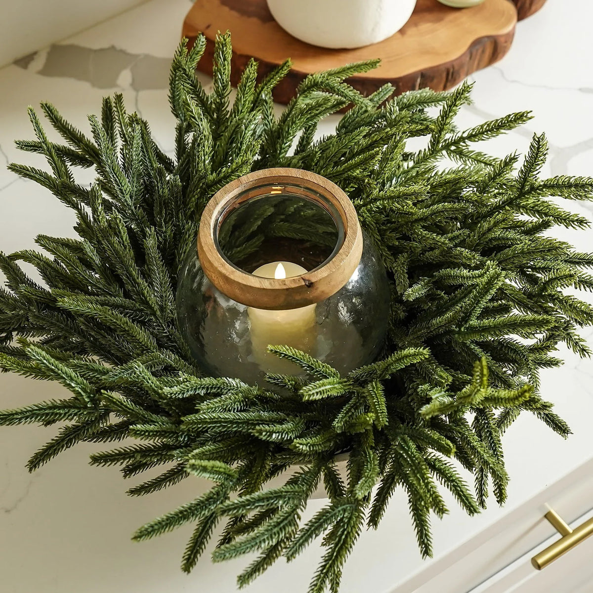 Ghirlanda natalizia Norfolk pine "Liam" in PE effetto Real Touch da Ø 60 cm - MondoViro