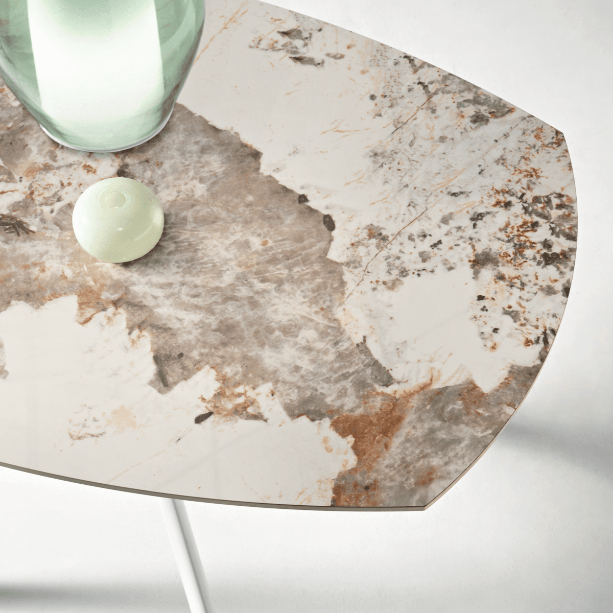 Tavolo allungabile "Lena" effetto marmo con piano girevole cm 135x87 78h - MondoViro