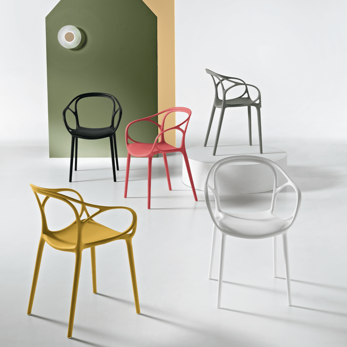 Set di sedie moderne "Mistral" da pranzo in polipropilene versatili cm 57x55 80h - MondoViro