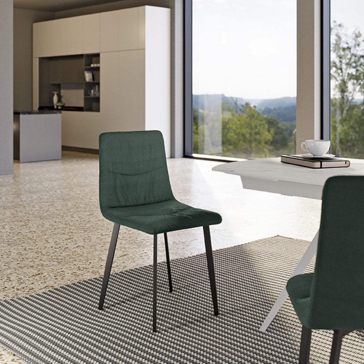 Set 4 sedie in tessuto easy-clean "Carlotta" con struttura in metallo verniciato nero