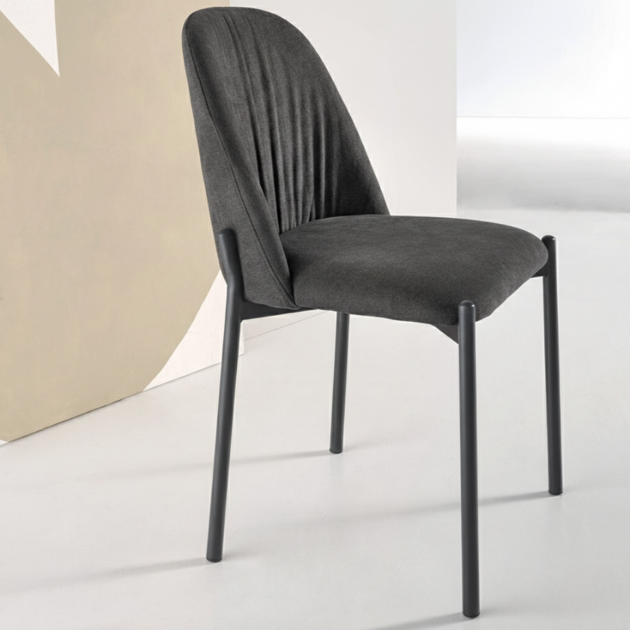Set 4 sedie "Nova" imbottite in tessuto con struttura in metallo cm 47x56 86h