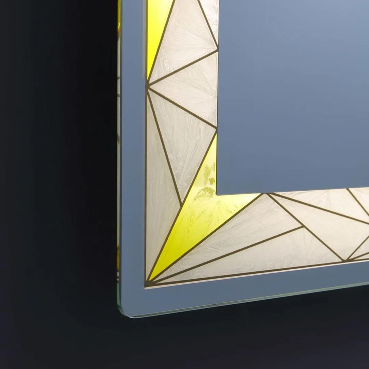 Specchio a led da parete "Mosaic" touch con inserti satinati e colorati - MondoViro