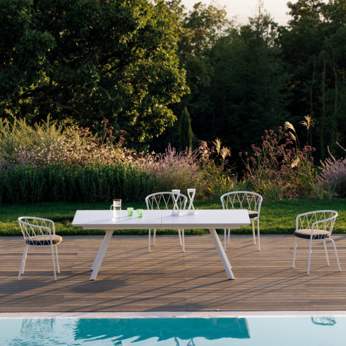 Sedia da giardino in metallo verniciato impilabili "Daisy" cm 57x55 75h