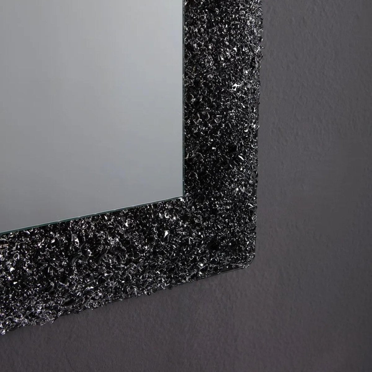 Specchio a led rettangolare "Serranova2" con cornice in graniglia di vetro cm 90x62 - MondoViro