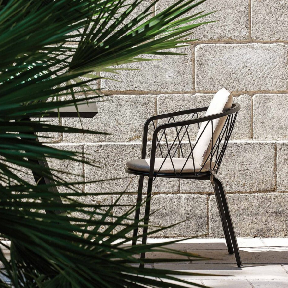 Sedia da giardino in metallo verniciato impilabili "Daisy" cm 57x55 75h