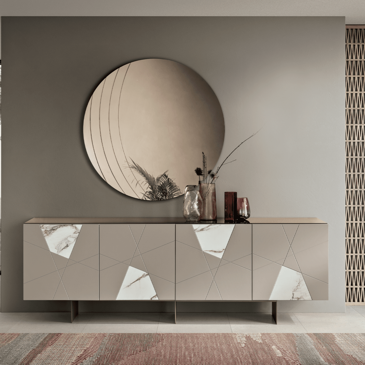 Specchio da parete "Mochi" elegante con incisioni laterali - MondoViro