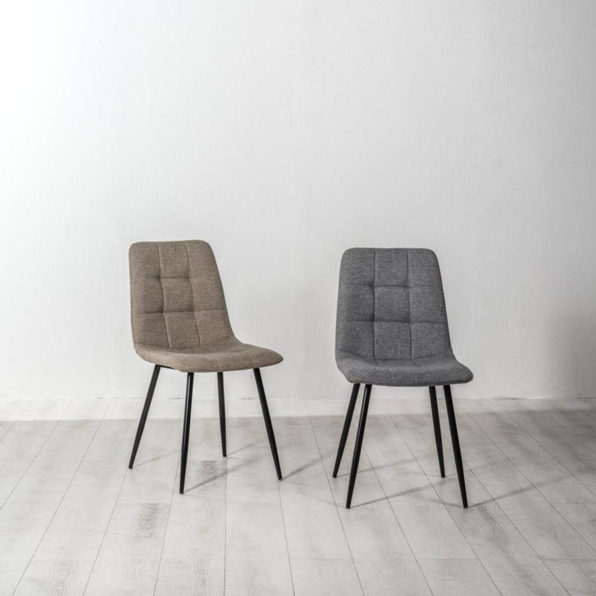 Set di sedie imbottite in tessuto "Eclisse" moderne da pranzo cm 44x55 81h