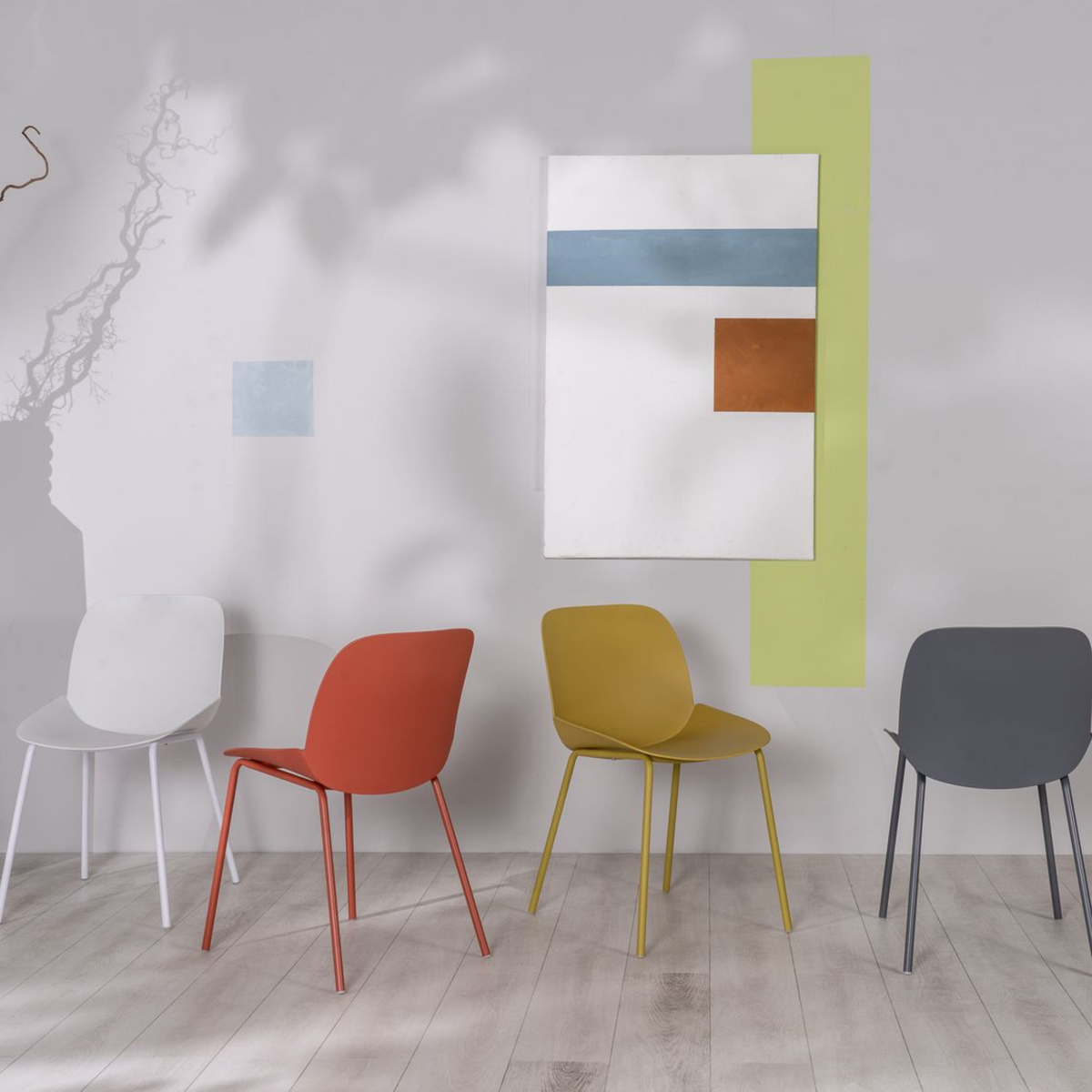 Set di sedie moderne in polipropilene "Azzurra" con struttura in metallo verniciato da soggiorno