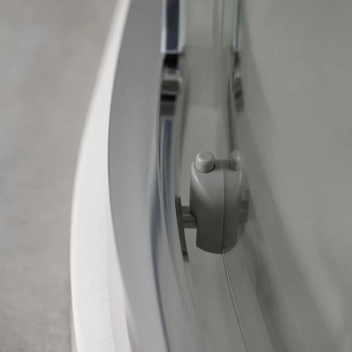 Box doccia semicircolare con ante scorrevoli "Ferrara Two" in vetro temperato h 195 cm - MondoViro