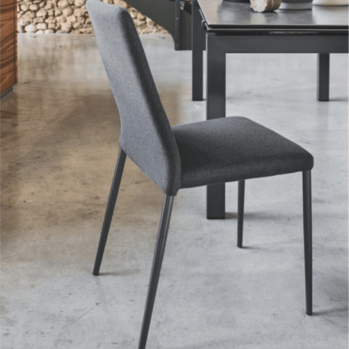 Set di sedie moderne da soggiorno "Club" con seduta e schienale imbottiti cm 47x57 91h - MondoViro