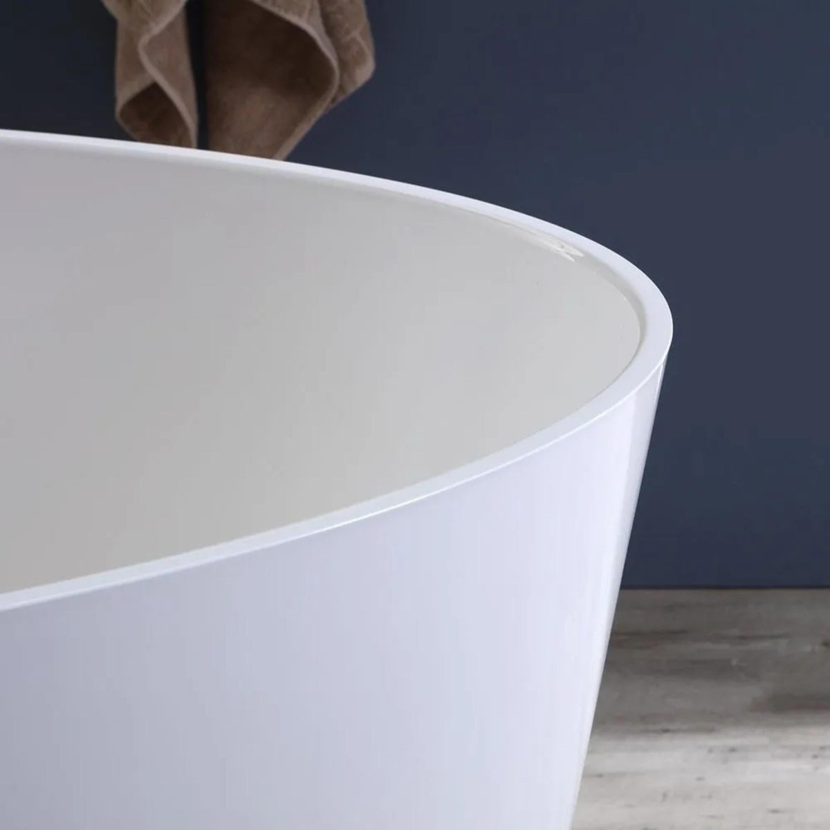 Vasca da bagno centro stanza "Verona" in marmo ricomposto bianco lucido cm 159,3x72 65h - MondoViro