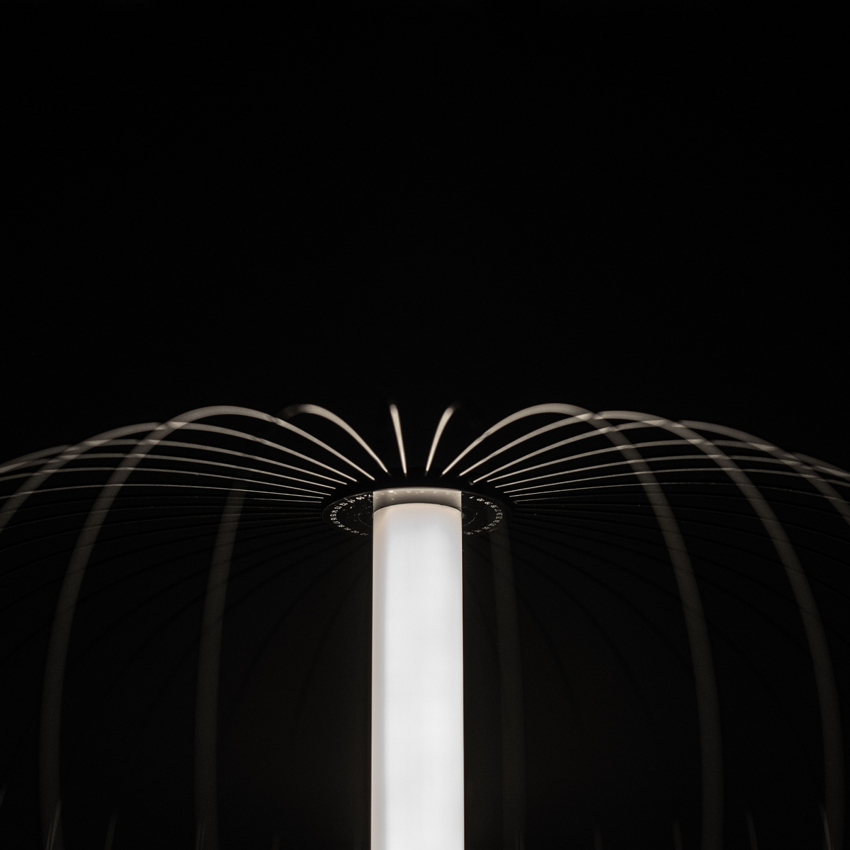 Lampada LED con paralume in acciaio "Jaula" da terra tavolo e sospesa