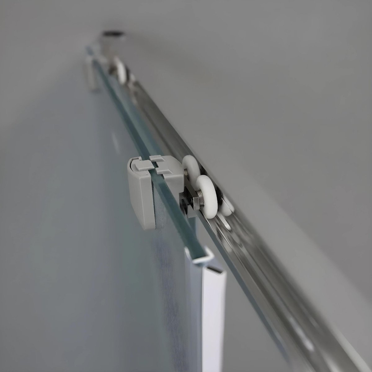 Box doccia quadrato con ante scorrevoli "Genova Two" in vetro temperato opaco h 185 cm - MondoViro