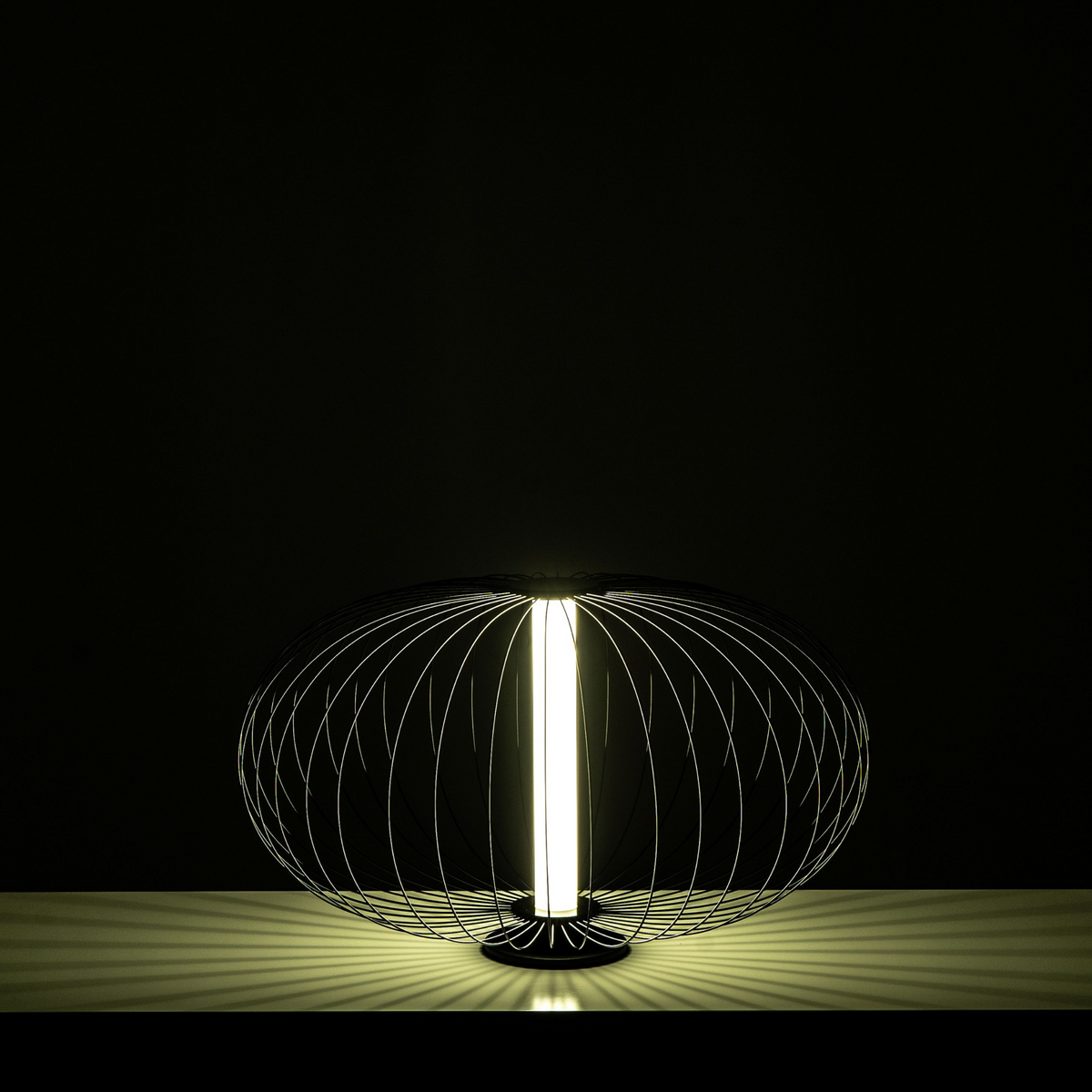 Lampada LED con paralume in acciaio "Jaula" da terra tavolo e sospesa