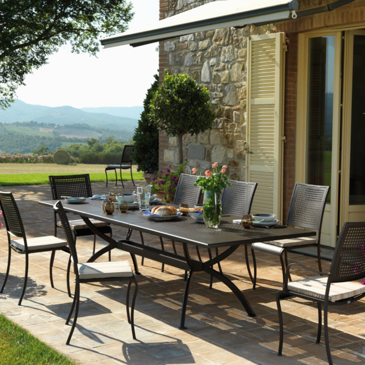 Tavolo allungabile in metallo "Valentino" da giardino moderno cm 220/300x100 75h