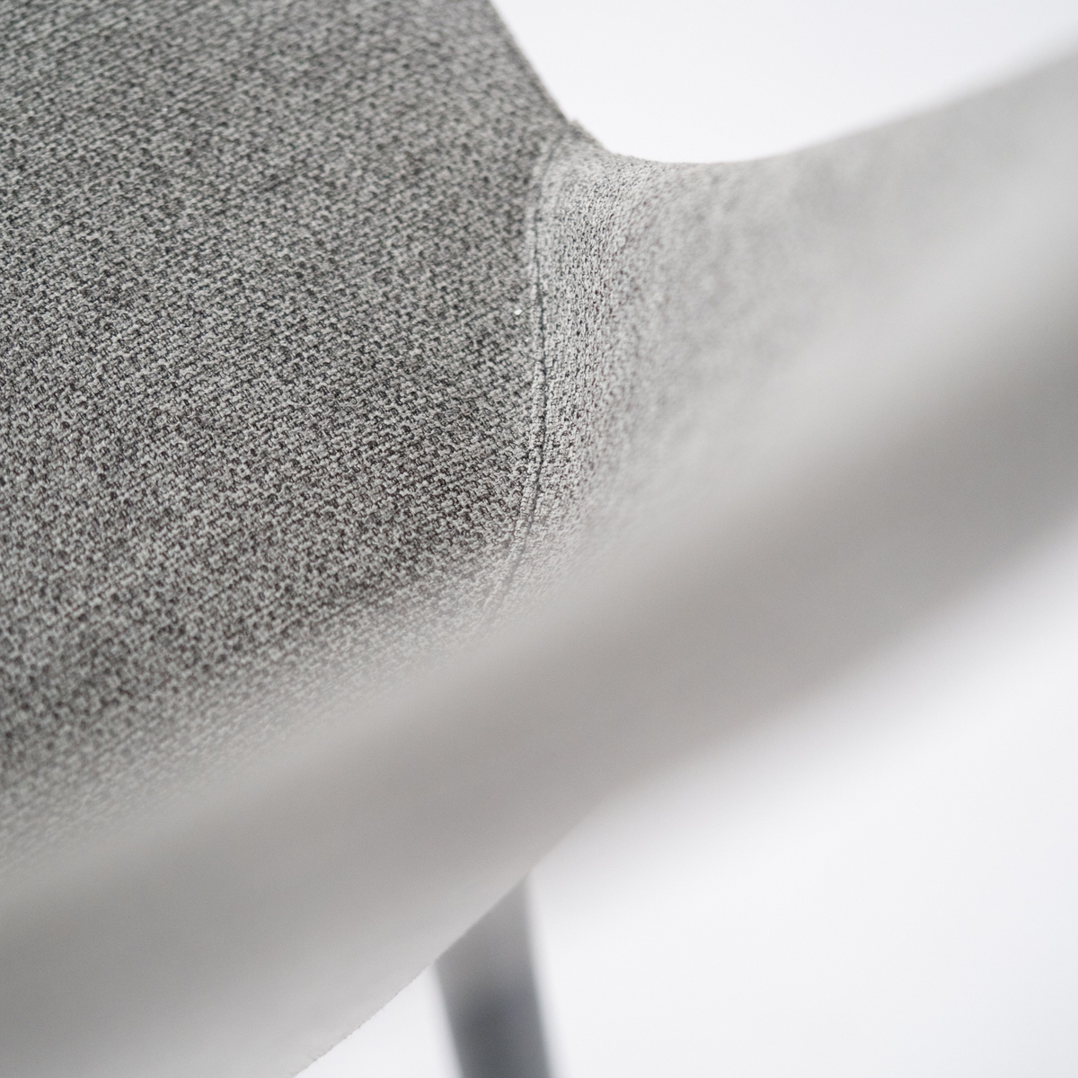 Set di sedie moderne in tessuto "Giglio" con gambe in metallo verniciato cm 46x55 85h