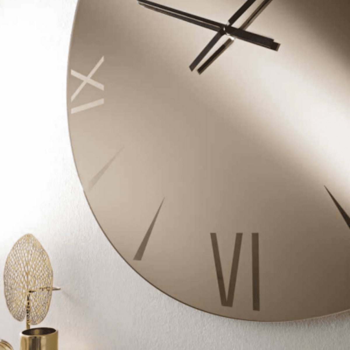 Orologio a parete "Lunex" in vetro specchiato con numeri incisi a laser - MondoViro