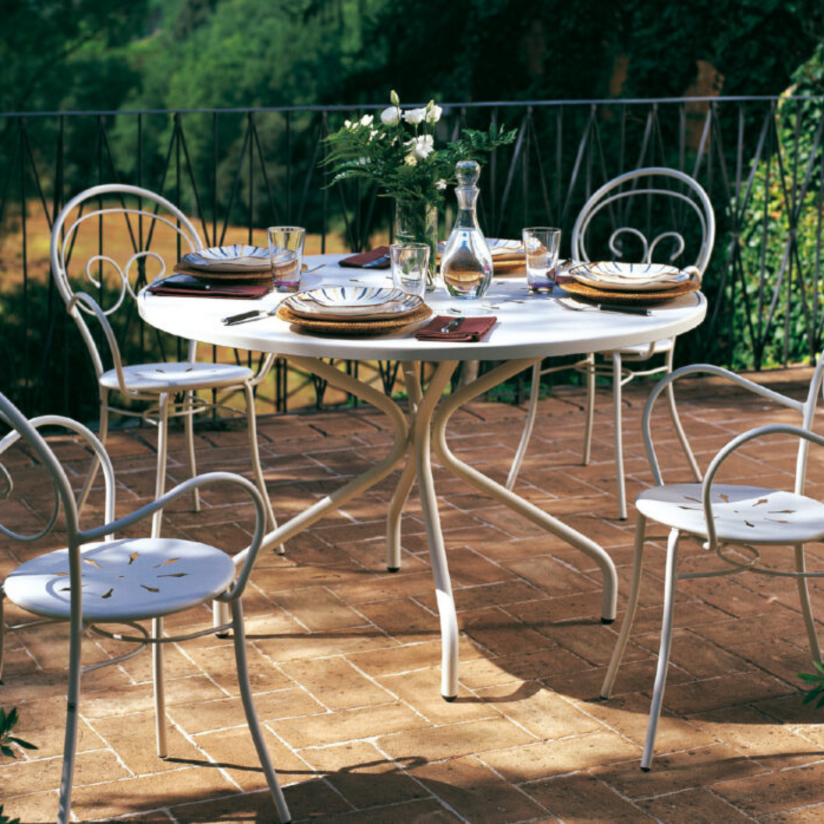 Set di sedie in metallo verniciato "Mimmo" impilabili da giardino cm 51x52 89h