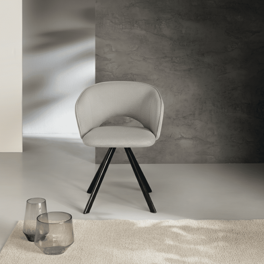 Set di sedie imbottite "Zeta" in tessuto con struttura in metallo cm 61x58 78h - MondoViro