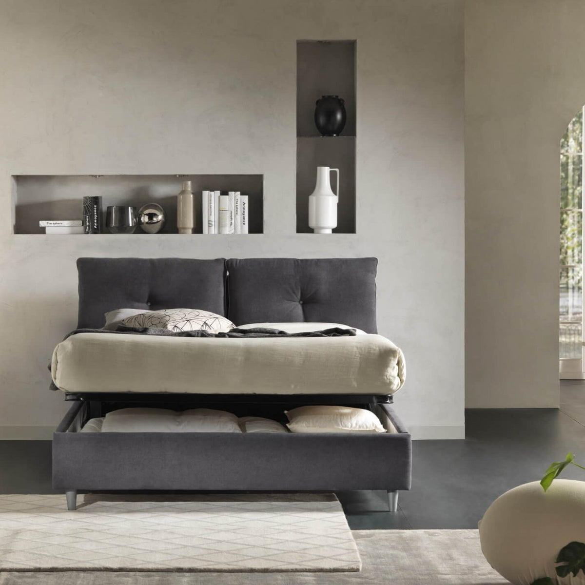 Letto contenitore con rete "Milano" tessuto Idro imbottito con piedini moderni