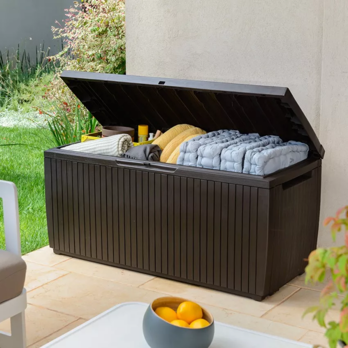 Cassapanca con ruote in resina multiuso  "Coral" cm 123x53,5 57h