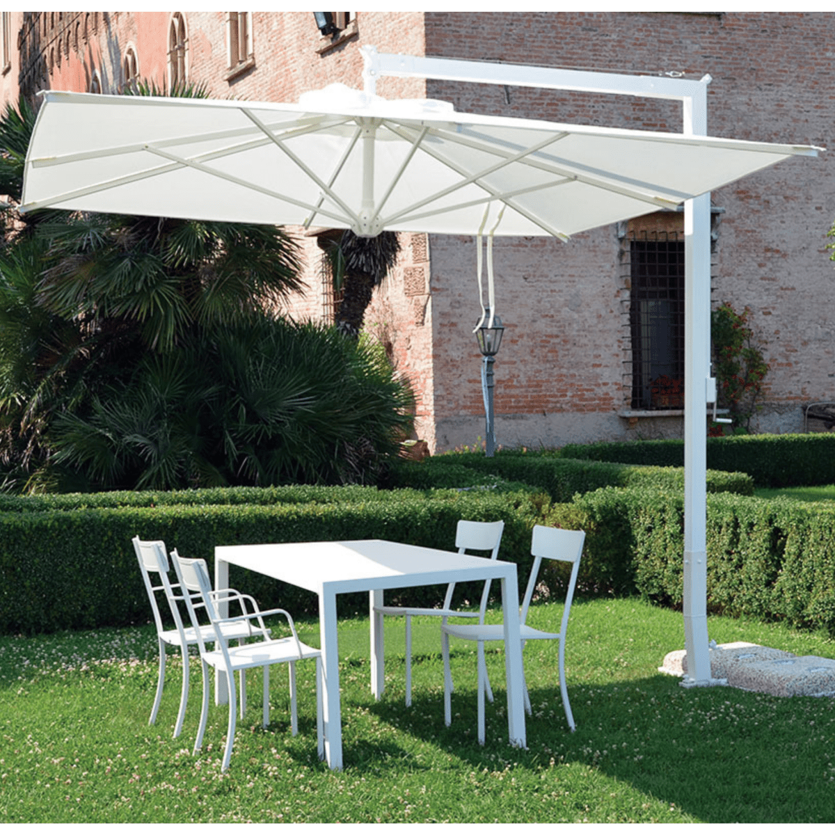 Ombrellone moderno da giardino bianco "Diffusion Classic" fisso e palo laterale girevole - MondoViro