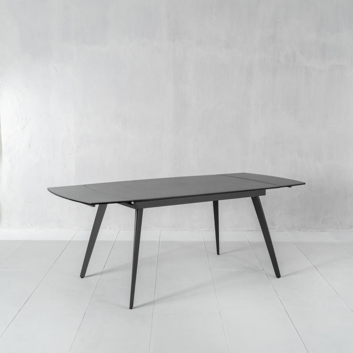 Tavolo moderno allungabile in ceramica "Melany" da soggiorno con gambe in metallo