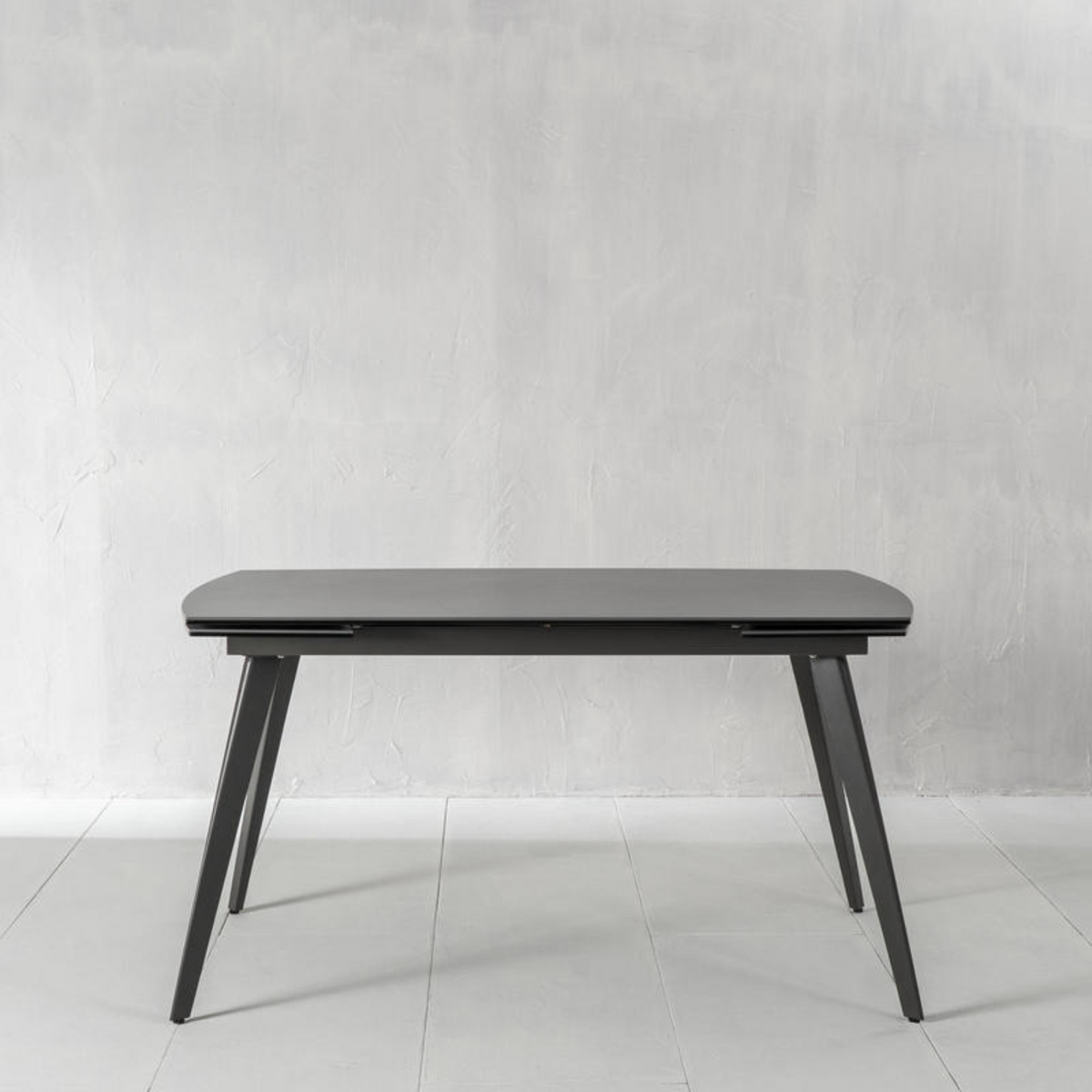 Tavolo moderno allungabile in ceramica "Melany" da soggiorno con gambe in metallo