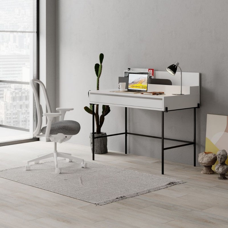 Scrivania da ufficio "Leila" in legno con 1 cassetto e 2 scomparti cm 110x60 101h - MondoViro
